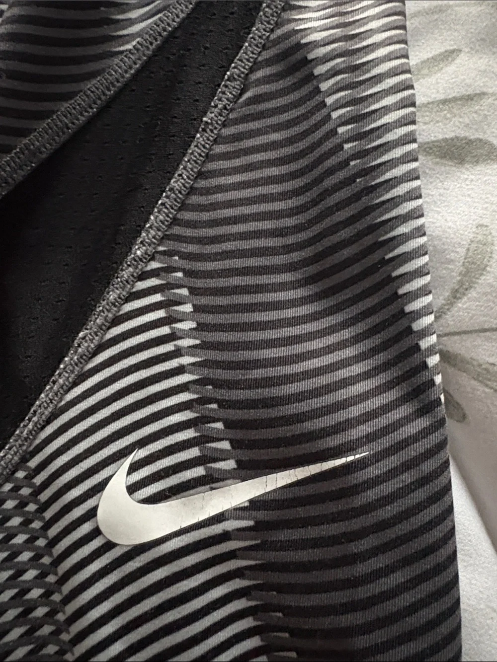 Nike pro capri